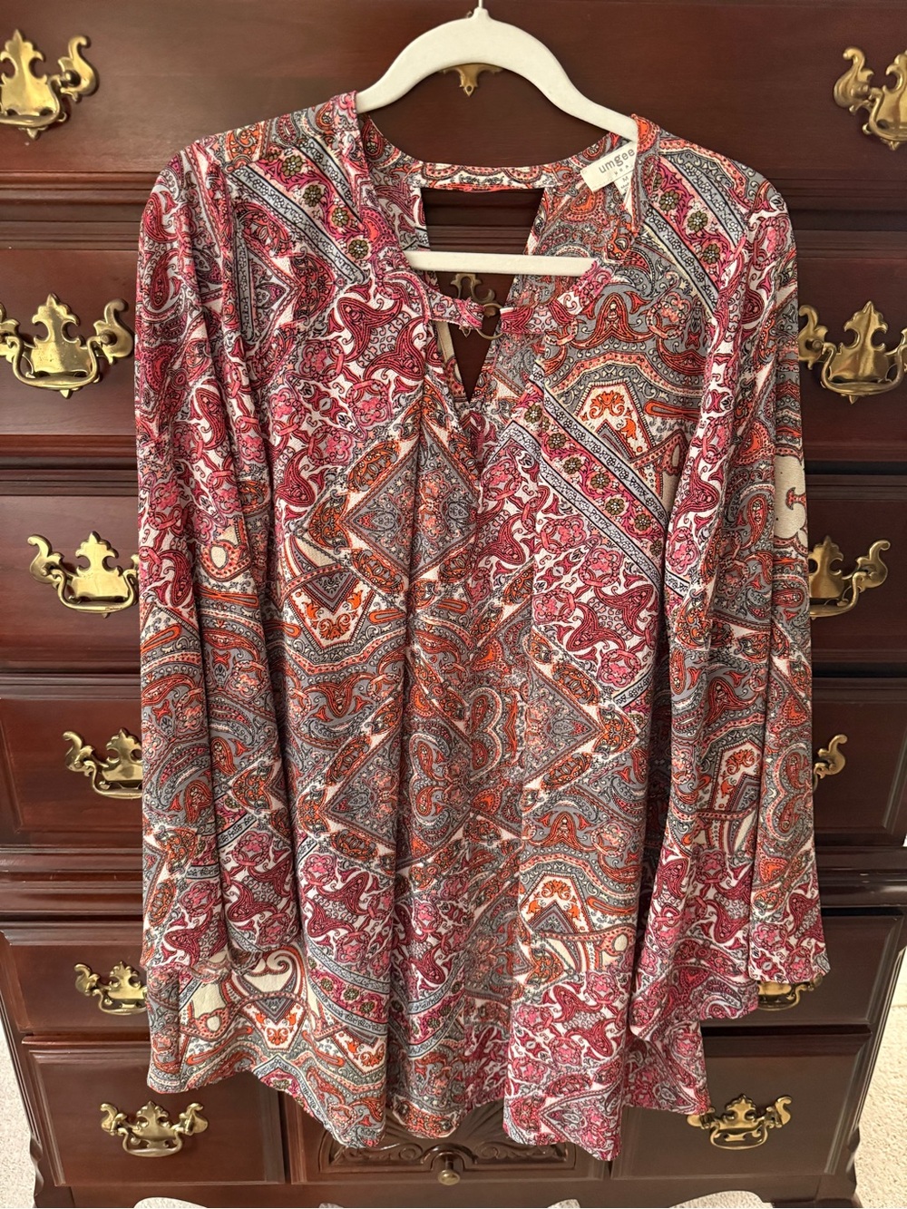 Umgee Pink and Orange Paisley Keyhole Bell-Sleeve Tunic